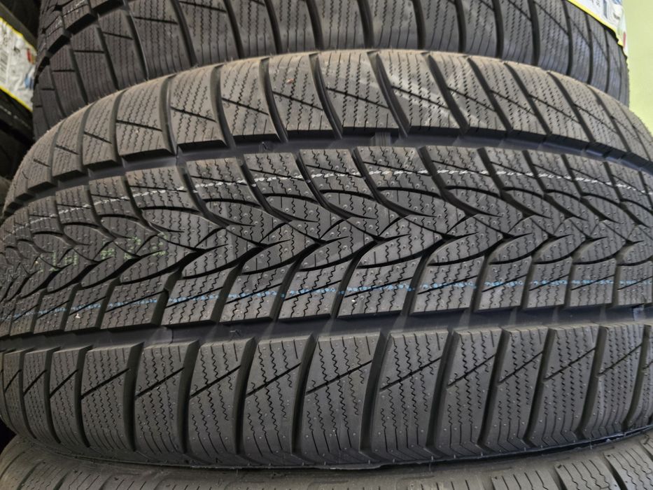 Anvelope iarna 245 40 20