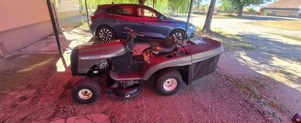 Tractoras de tuns iarba 12 hp