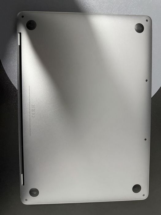 Apple MacBook Pro 256 GB 8GB RAM