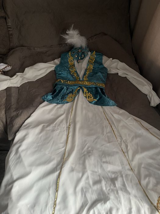 Продам национальные костюмы