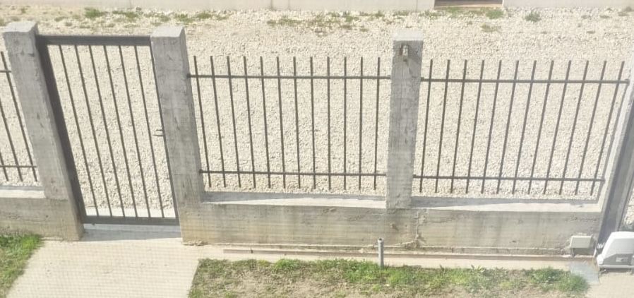 Gard metalic din profil patrat