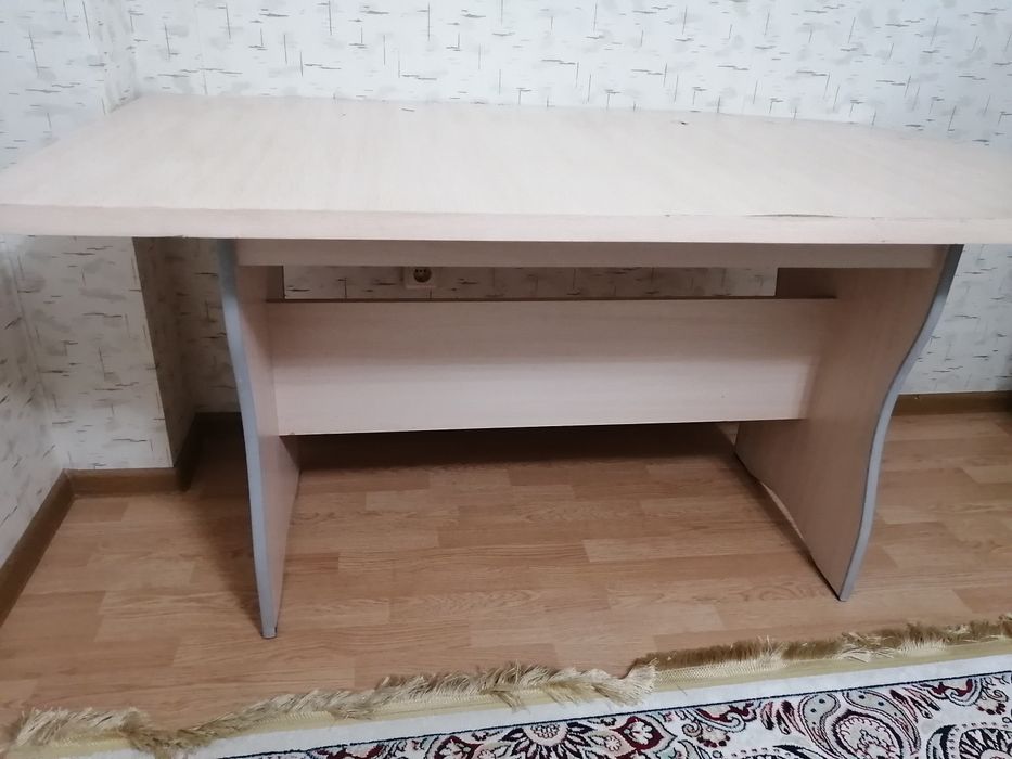 Стол для кухонный