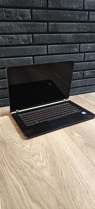 Laptop HP Spectre negru/gold