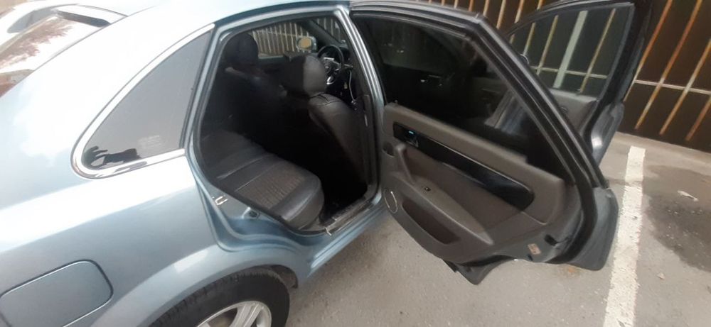 Ласетти сотилади