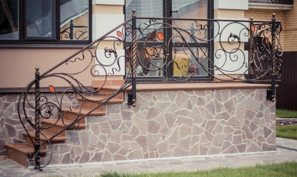 Решётка,  перила, навес, кованные