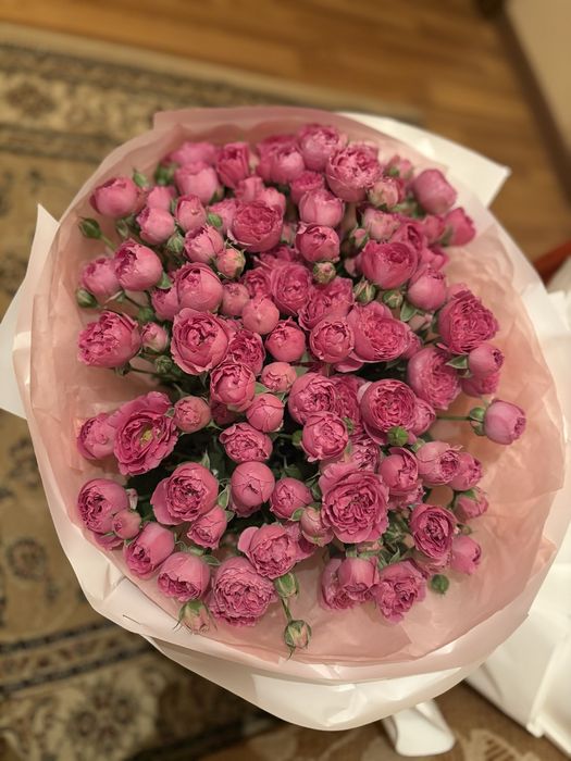 Букет цветов роза, спрей роза