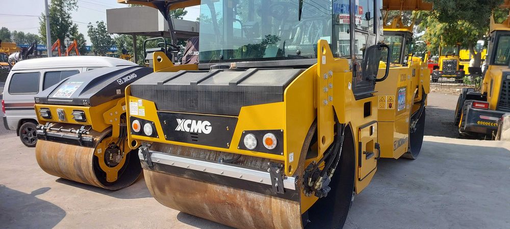 Двухвальцовый тандемный каток XCMG XD83 8 ТОН