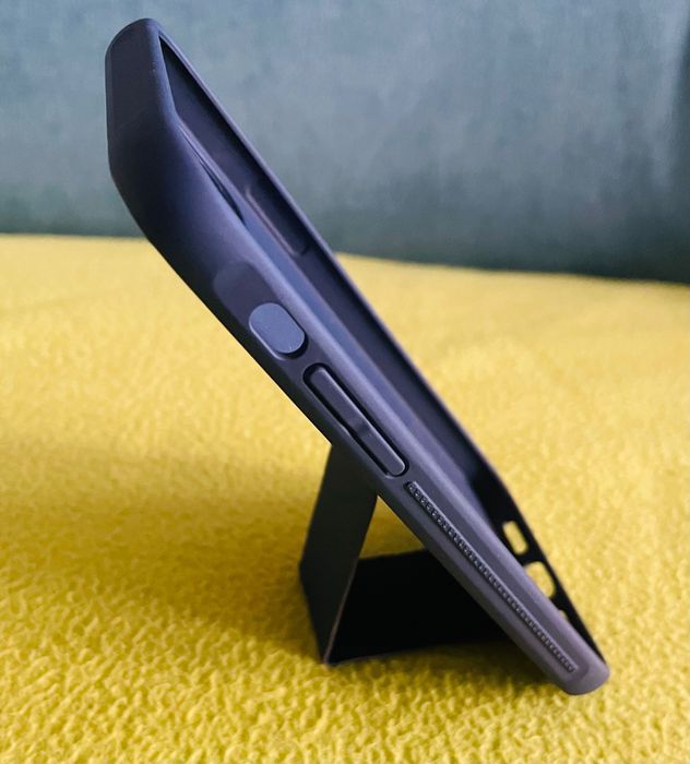 Чисто нов калъф за iPhone 12