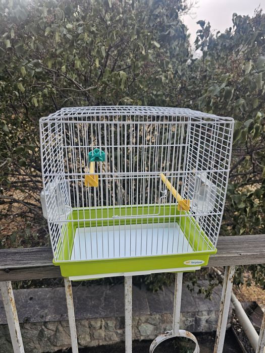 Продам клетку для птиц