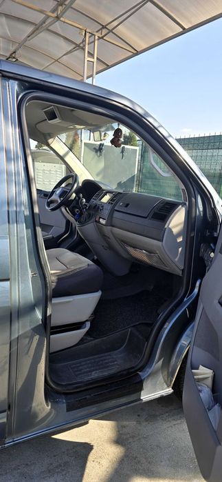 VW Transporter T5 LWB (Varianta Lungă) – 1.9 TDI – 2 Uși Laterale