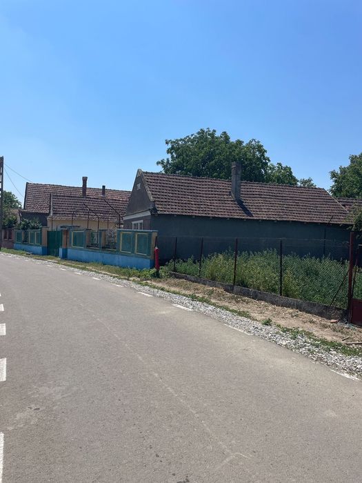 Casa si teren de vanzare Toboliu