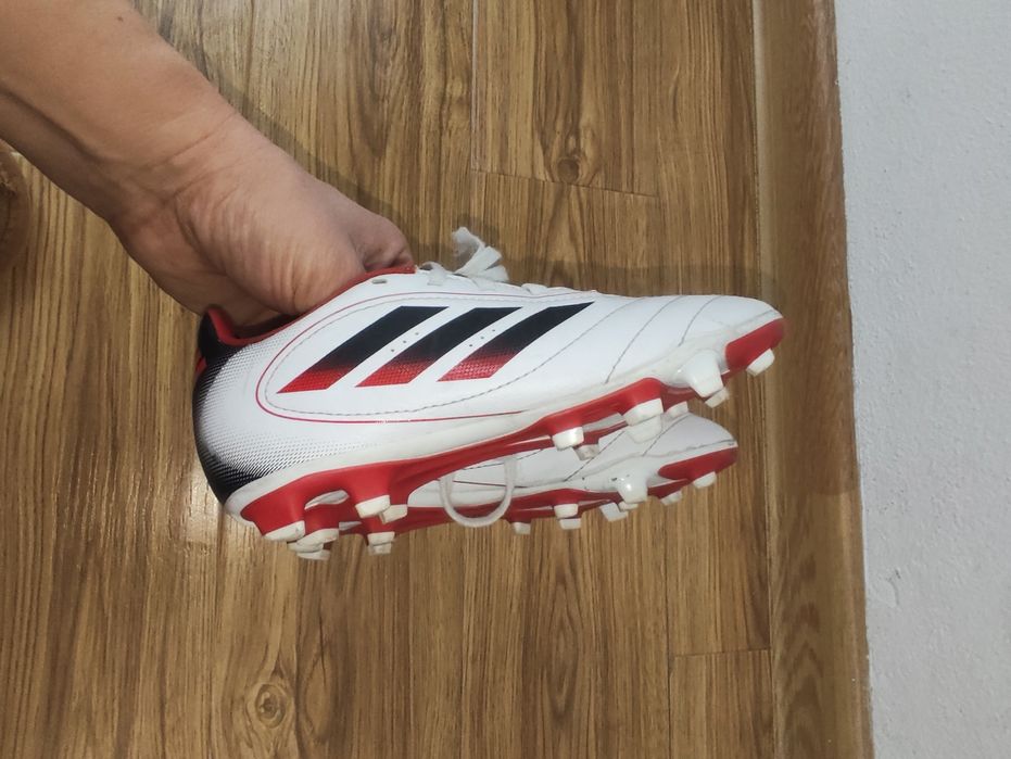 Ghete fotbal cu crampoane  Adidas copii m 31
