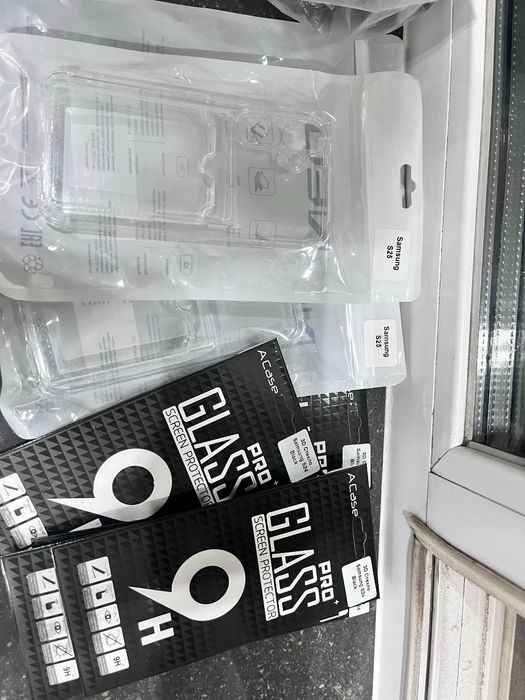 стекла на самсунг S24 и челхы на S25