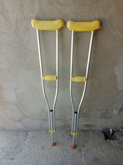 Костыли, qoltiq tayoq