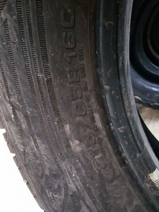 Anvelopă 215/65R16C marca Goodyear, DOT 2021,8 mm
