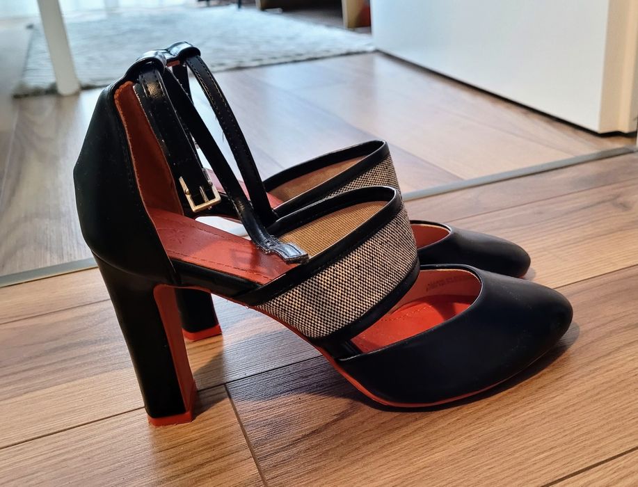 Pantofi Benetton, marimea 39