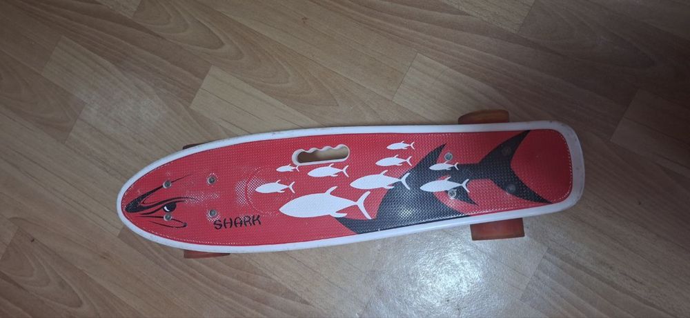 Sketboard sotiladi. Yahshi holatda