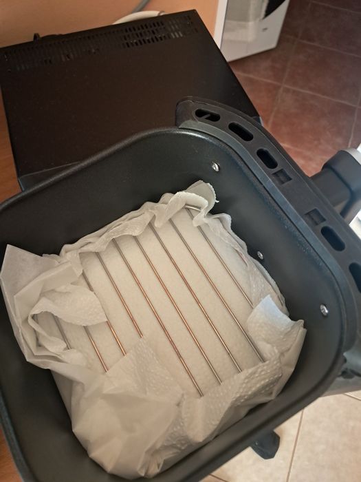 Употребяван air fryer на 24 V. За камион.