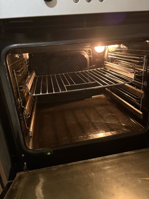 Фурна за вграждане AEG