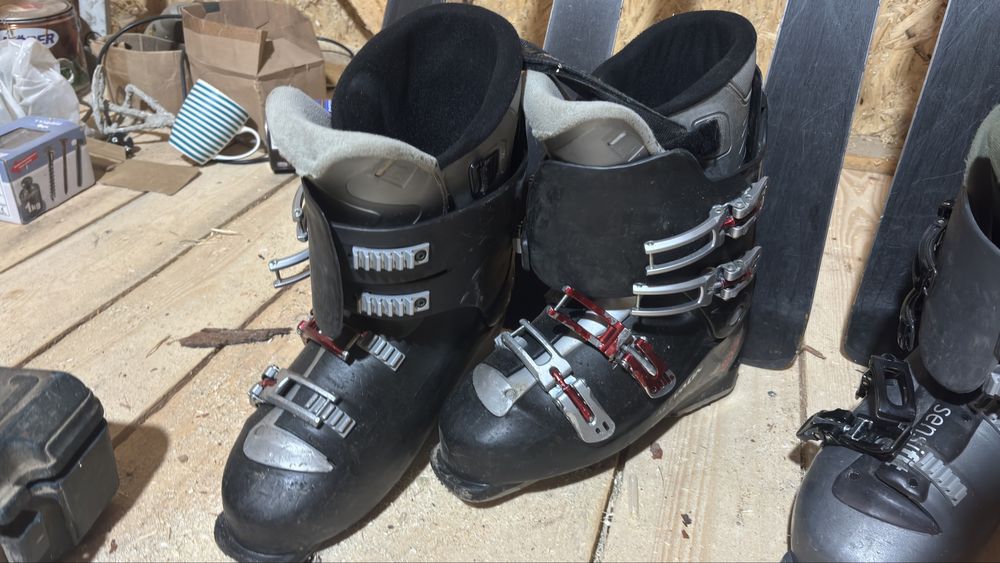 Schiuri Clapari si placa snowboard