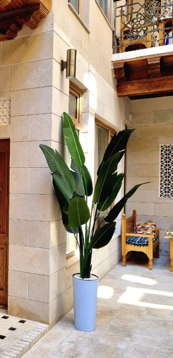 Продам большие декоративные искусственные пальмы в кашпо