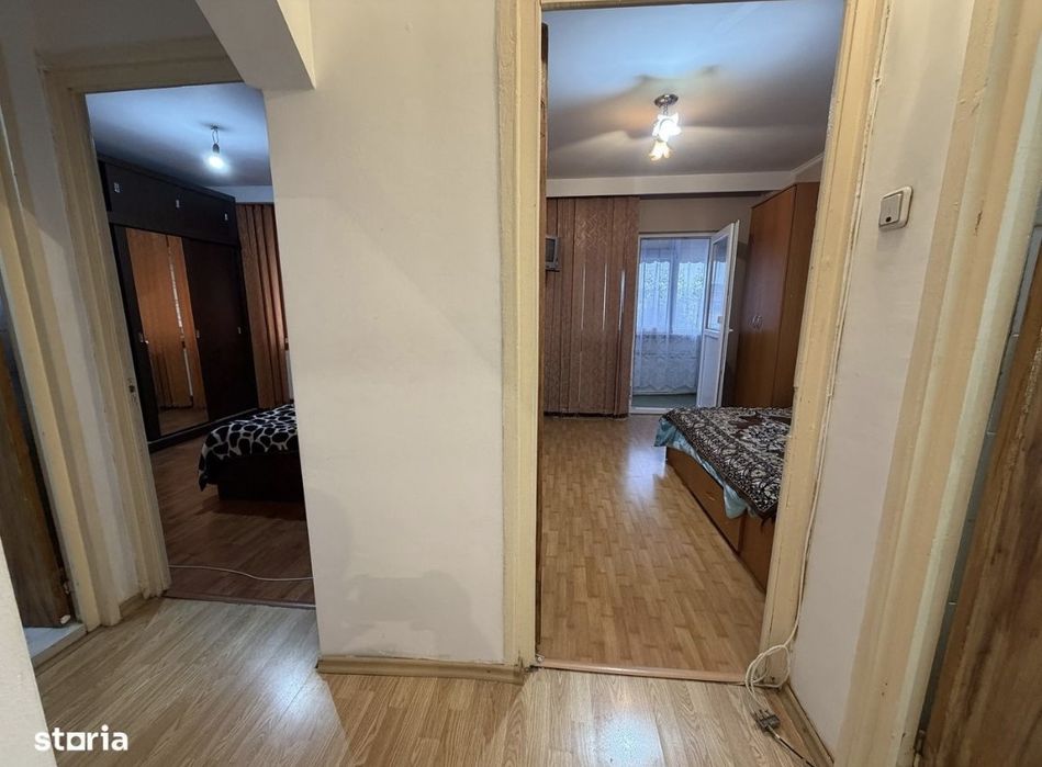 Vand apartament 3 camere