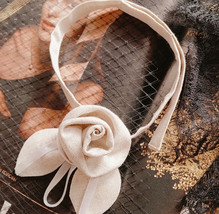 Цветок на ленте,из натурального льна