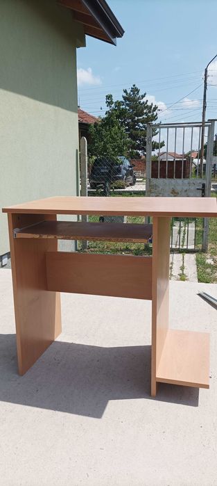 2 бр. компактни бюра