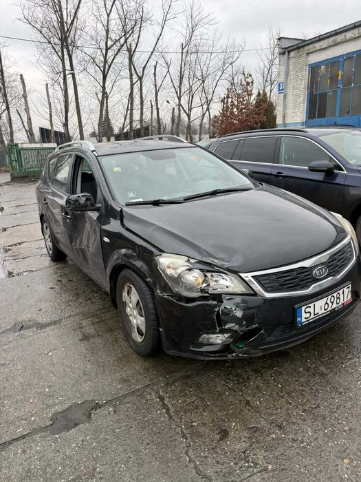 Kia Ceed 2010, 1.6 Diesel, Manual – Cheap Price