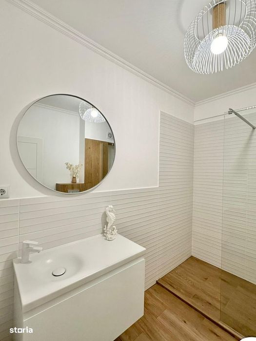 Apartament la cheie,55 mp utili , etaj intermediar,parcare.zona Terra