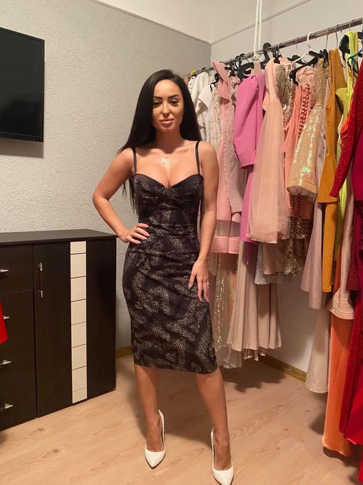 Rochii de seara , scurte ,midi , elegante