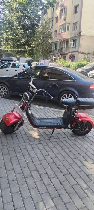 Vând motoscuter electric