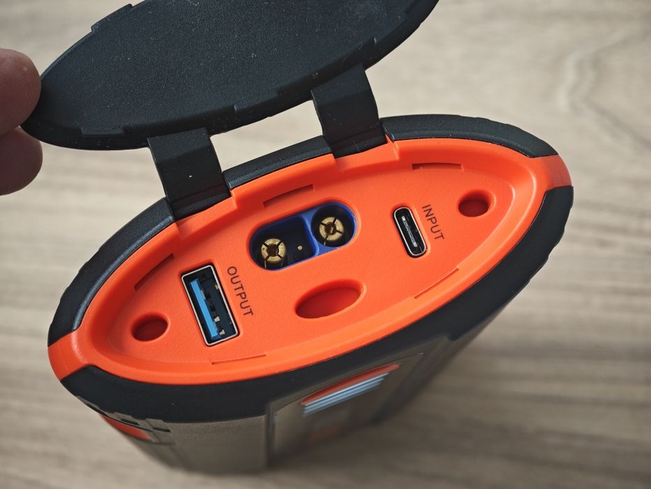 Захранващо-стартиращо устройство OSRAM Battery Jump start 500
