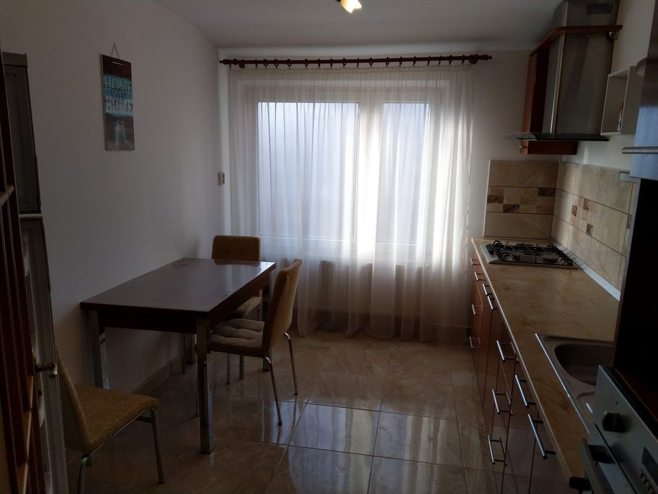 2 camere la curte