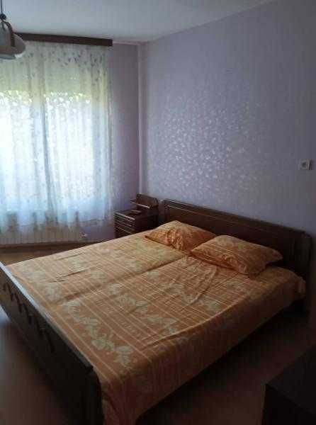 Дава се под наем Тристаен апартамент в Бургас, Лазур - 85 кв.м за 459 € - Снимка #2