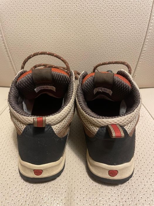 Vând ghete băieți Timberland cu membrană impermeabilă Gore-tex, mărimea 37