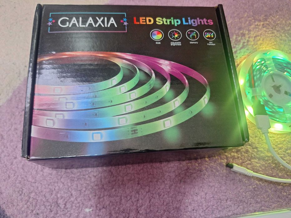 Banda LED 5 metri adeziva Bluetooth Aplicatie Telefon Telecomanda