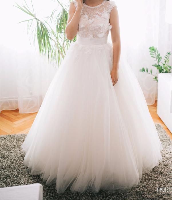 OCAZIE, IEFTIN Vand Rochie SUPERBA de mireasa colectia MIRANDI