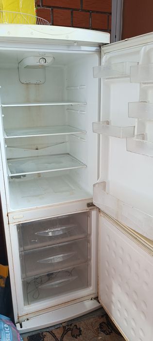 Продам холодильник