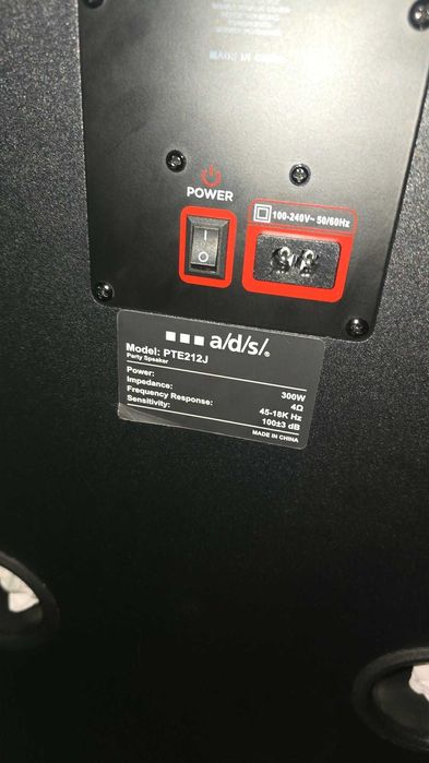 Boxa de vanzare noua