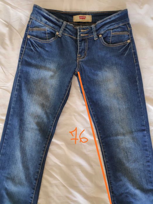 Джинсы Levi's 28 р-р