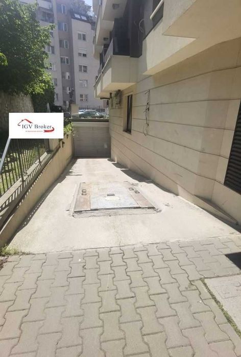 Паркомясто в кв Бъкстон