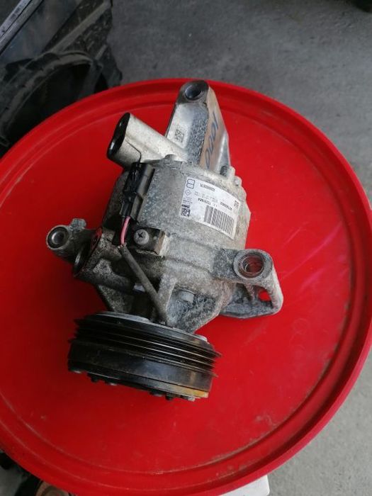 Compresor AC Dacia Logan motor 1.0