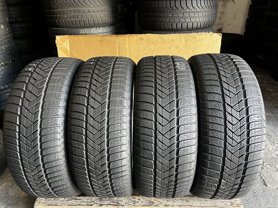 4 anvelope iarna 235/50/19 , Pirelli , MO , DOT 2023 , 6 mm !