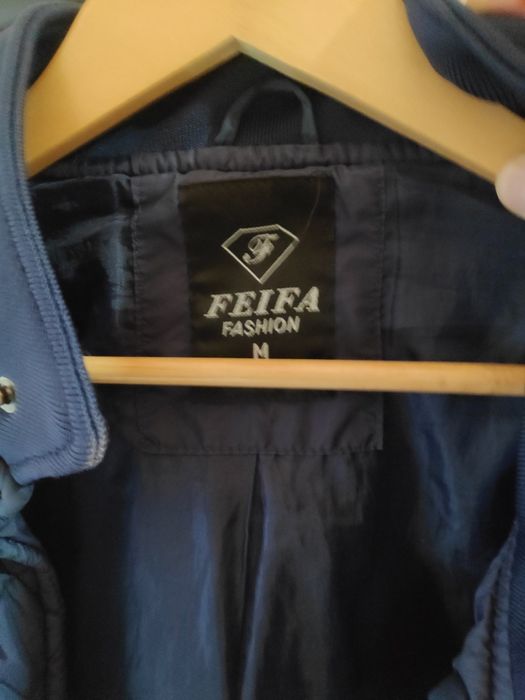 Vând geaca de primăvară