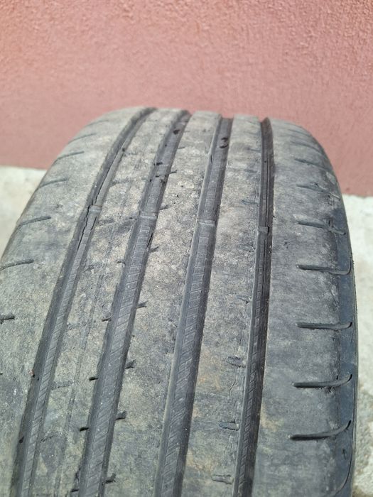 4бр Гуми 50€ 235/45/17