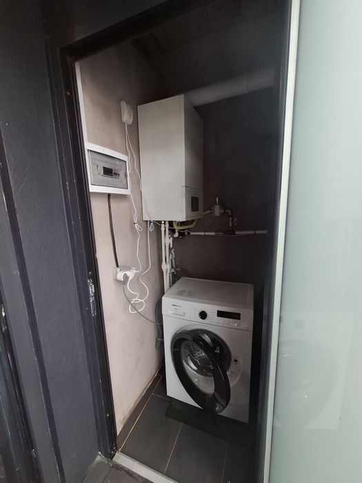 Garsoniera la curte zona centrala