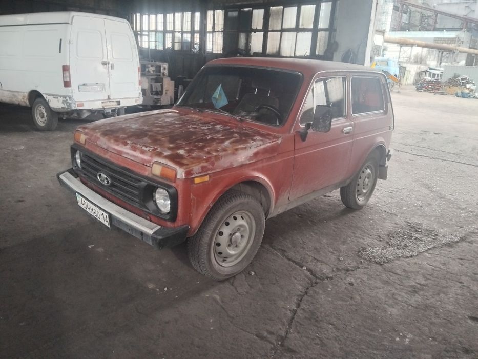 Продам ниву 2121