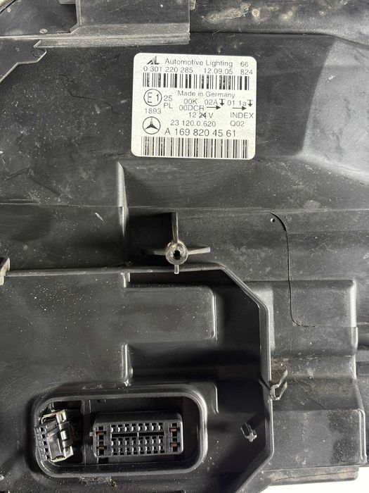 Ляв Фар Мерцедес Б Класа W245 (05-11г) Lqv Far Mercedes B Class W245 OEM: A1698204561