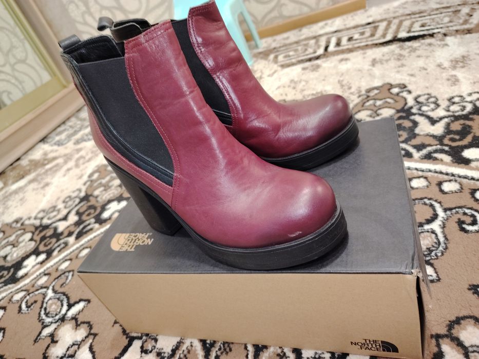 Продаю женскую обувь